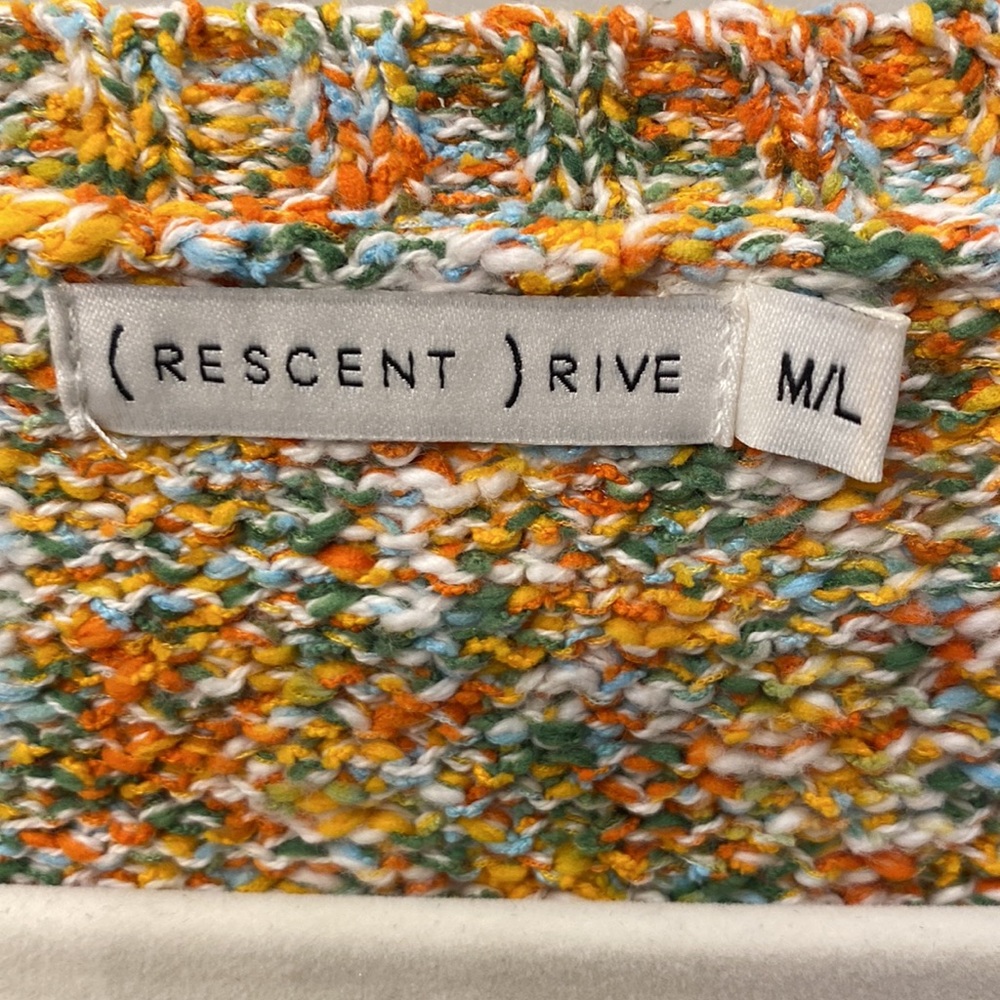 (Rescent) Rive sweater. Size Medium/Large - Picture 2 of 7
